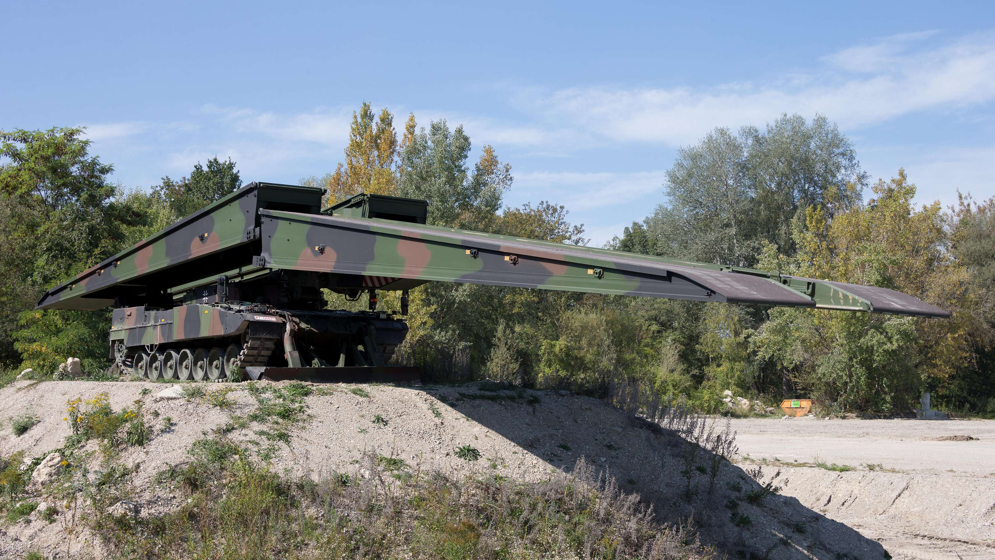 Ausr Stung Und Technik Der Br Ckenlegepanzer Leguan