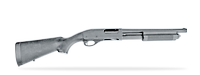 Eine Pumpgun vom Typ Remington 870 freigestellt in Seitenansicht