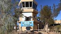 Der Tower auf der Air Base in Al-Asrak