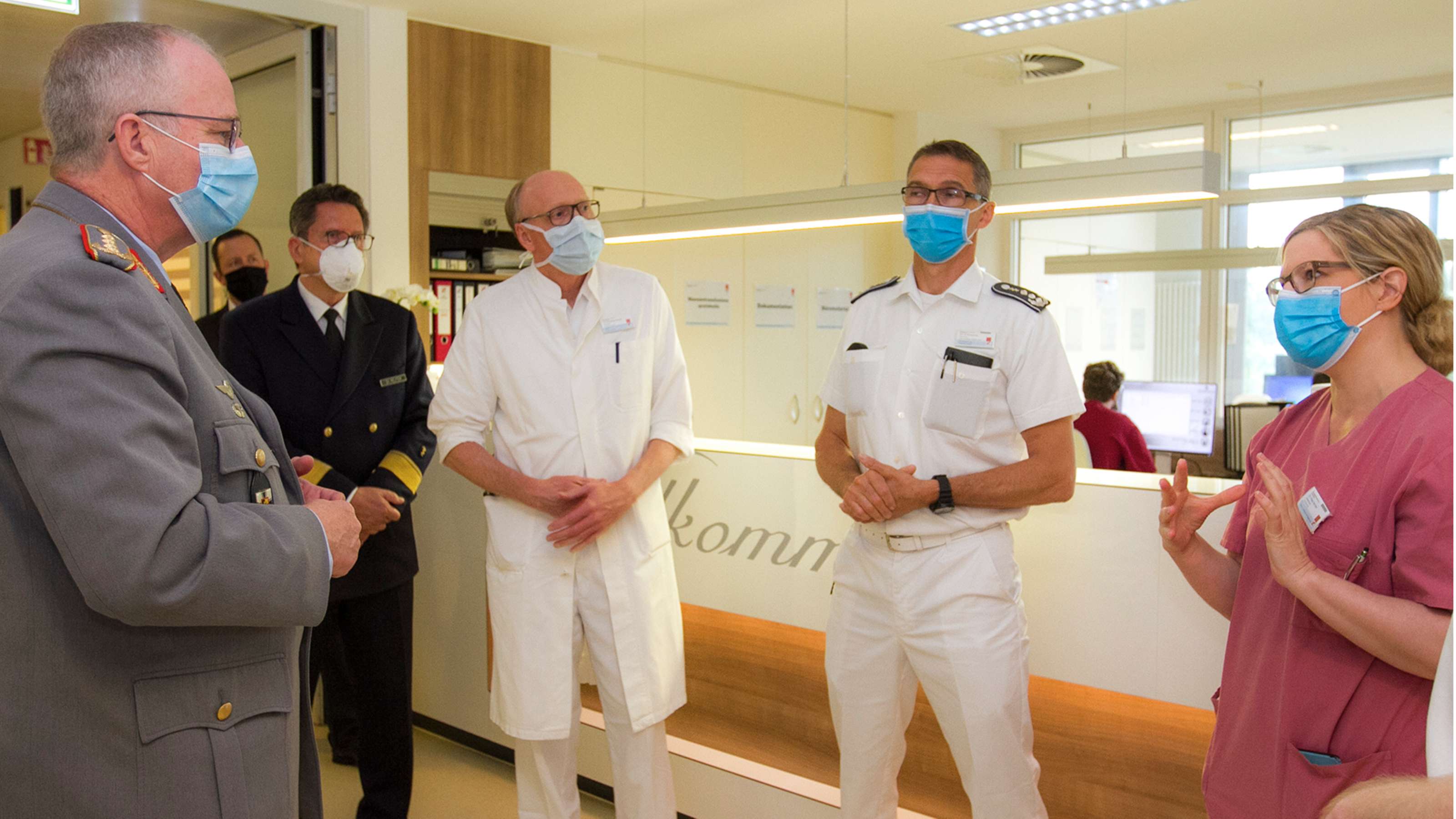 Generalinspekteur Zu Besuch Im Bundeswehrkrankenhaus Hamburg