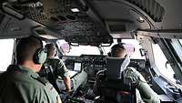 3 Piloten im Cockpit eines A400M