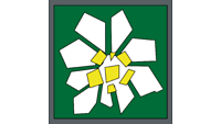 Das quadratisch grüne Wappen zeigt ein stilisiertes, silbern-goldenes Edelweiß wie eine Landkarte.