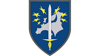 Im Wappen des Eurocorps steht auf blauem Untergrund ein Schwert schützend vor der stilisierten Silhouette Europas