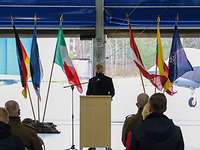 Der estnische Verteidigungsminister, Kalle Laanet, dankte dem deutschen Kontingent bei seiner Ansprache.