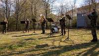 Die Blechbläser des Heeresmusikkorps Veitshöchheim spielen "Somewhere over the Rainbow"