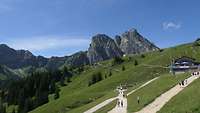 Ein wunderschönes Bergpanorama mit Aussicht auf den Aggenstein 