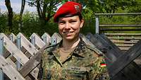 Portrait einer Soldatin 
