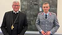 Militärbischof Bernhard Felmberg traf sich mit Oberstleutnant Marcel Bohnert vom Deutschen BundeswehrVerband