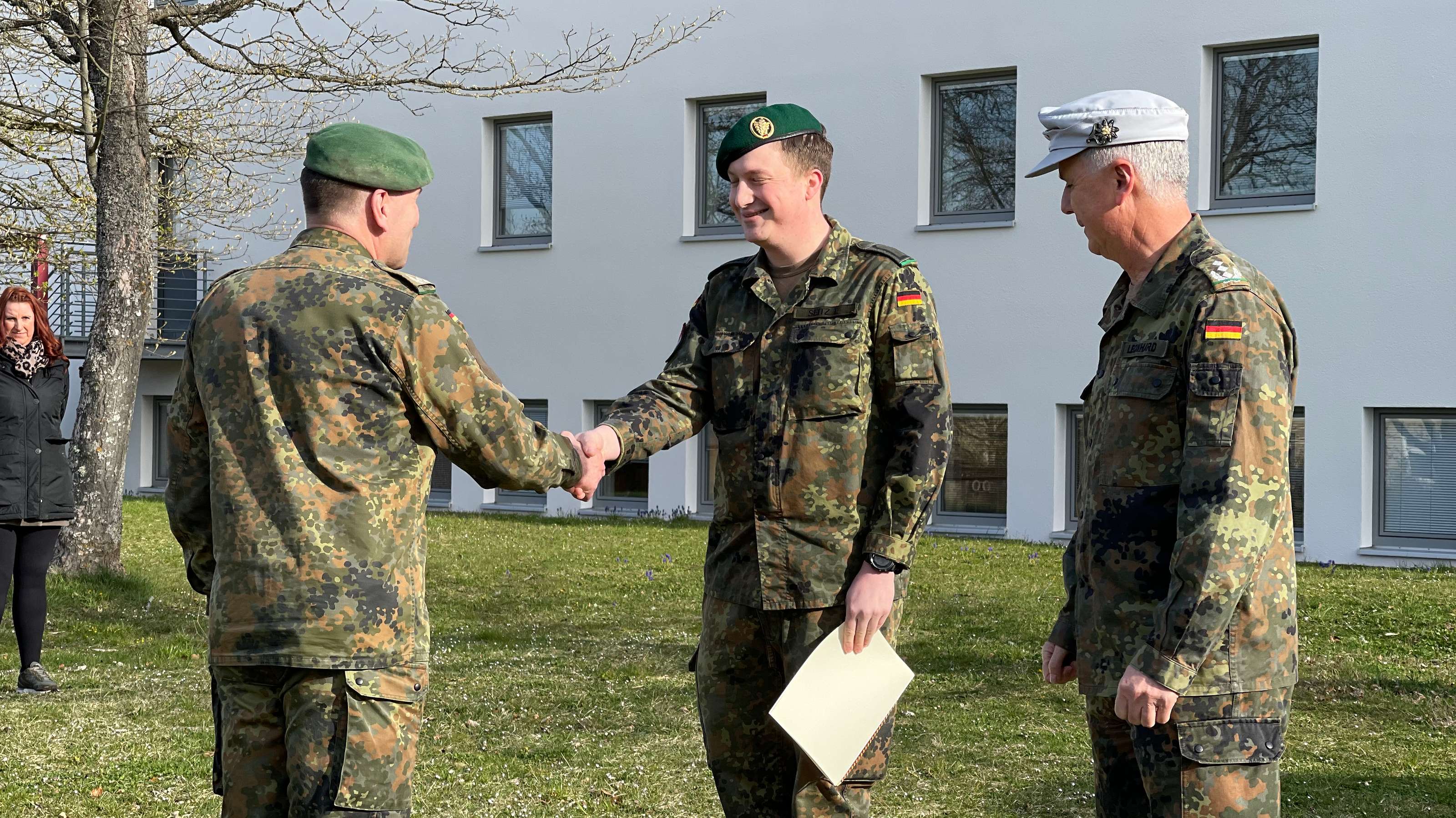 Vom Fachunteroffizier Zum Berufssoldaten Der Bundeswehr