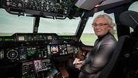 Ministerin im Cockpit eines A400M