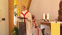 Militärpfarrer Pater Roman Fries SAC bei seiner Predigt
