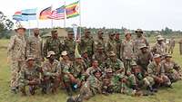 Gruppenfoto von den Teilnehmern der South African Military Skills Competition 2022 in Südafrika