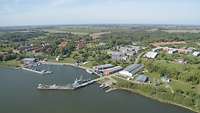 Luftbildaufnahme der Marinetechnikschule in Parow.