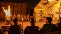 Militärpfarrer Herbert feiert mit Soldaten und Soldatinnen die Osternacht in Erbil