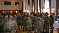 Soldatinnen und Soldaten beim Standortgottesdienst in Faßberg